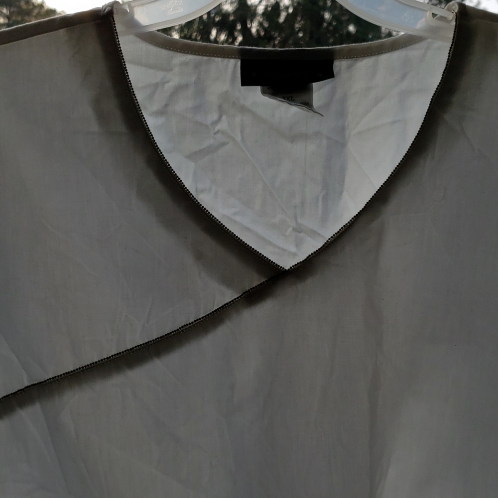 3X SCRUB TOP - Picture 2 of 3
